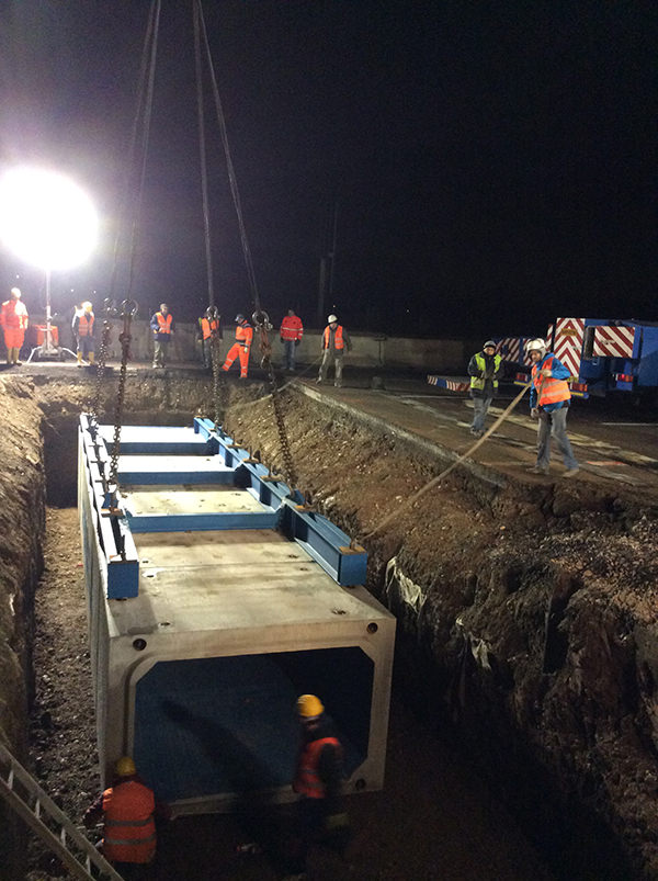 Costruzione condotta idraulica Autostrada A9